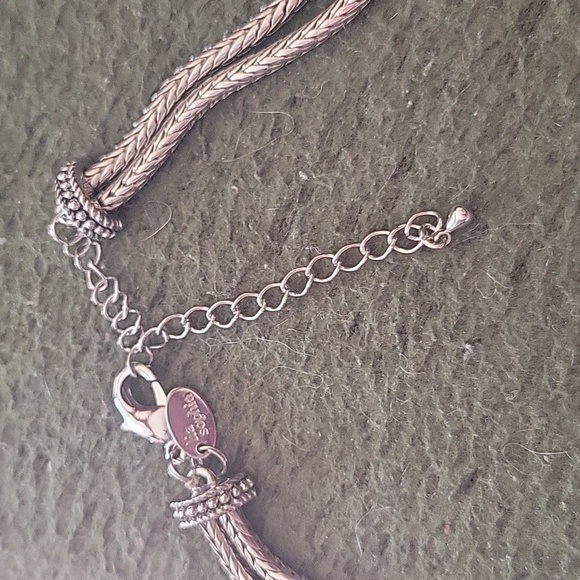 Lia Sophia Heart necklace - Picture 3 of 3